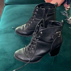 BRASH lace up zip boots 11